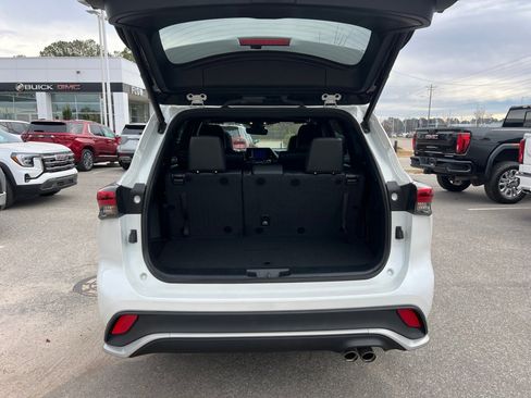 Used 2023 Toyota Highlander XSE image 15