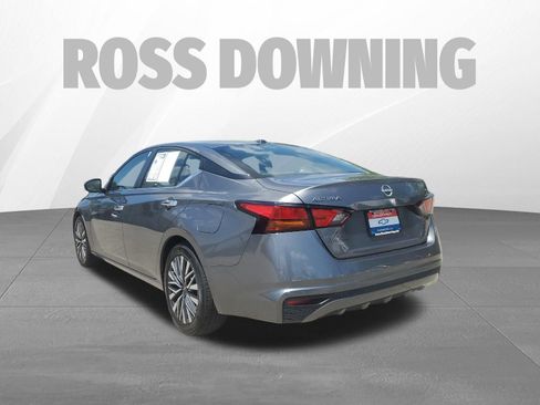 Used 2024 Nissan Altima 2.5 SV FWD image 6