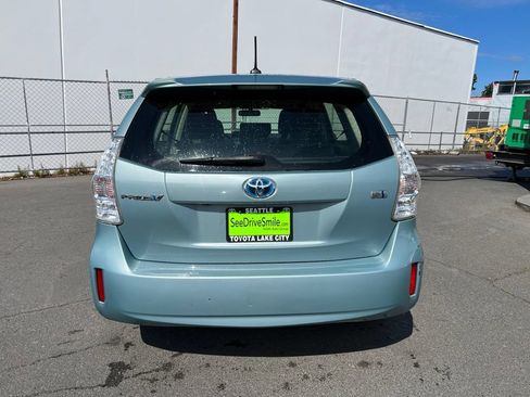Used 2014 Toyota Prius V Three FWD image 4