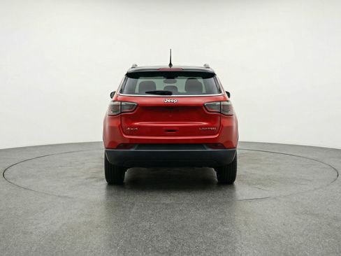 Used 2025 Jeep Compass Limited AWD/4WD image 7