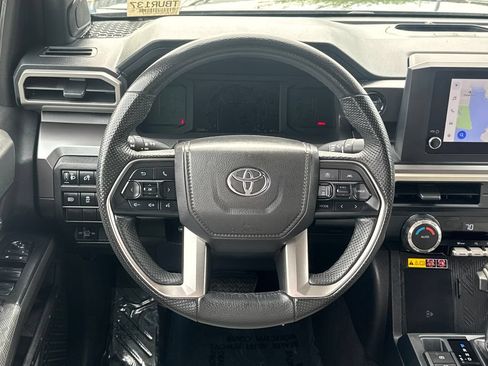 Used 2025 Toyota Tacoma SR5 w/ SR5 Upgrade Package AWD/4WD image 13