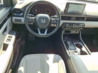 Used 2024 Honda Pilot Touring video 2