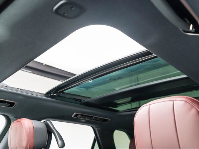 New 2026 Land Rover Range Rover Autobiography AWD/4WD image 13
