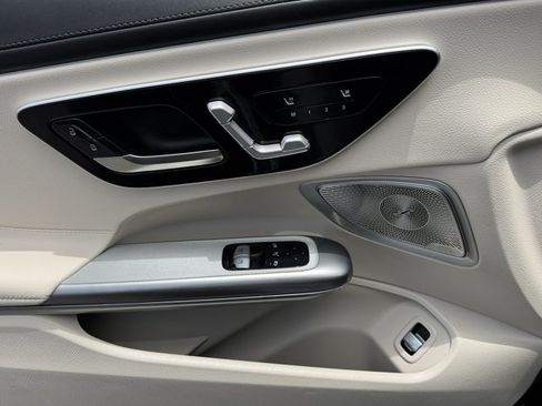 New 2026 Mercedes-Benz CLE 300 4MATIC Coupe image 9