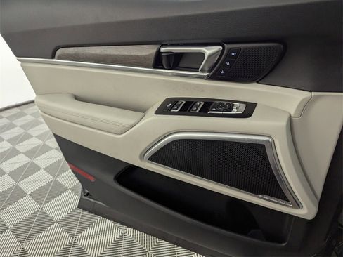 Used 2022 Kia Telluride SX w/ Towing Package image 31