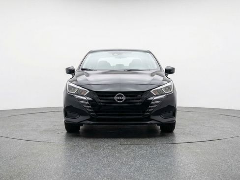 Used 2025 Nissan Versa SV image 2