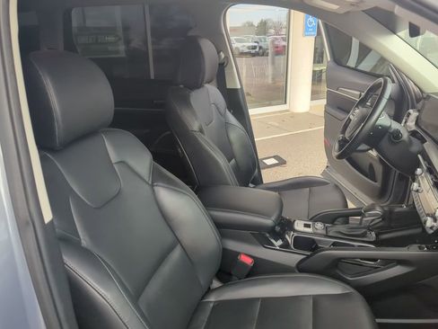 Used 2023 Kia Telluride S image 38