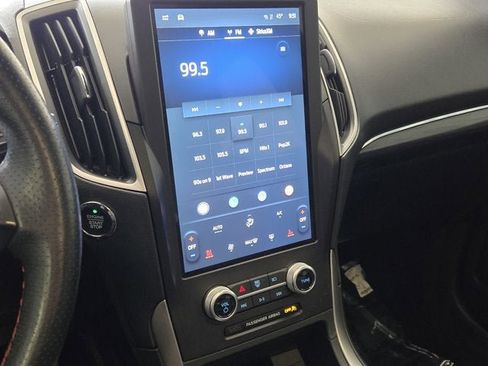 Used 2021 Ford Edge ST-Line AWD/4WD image 25