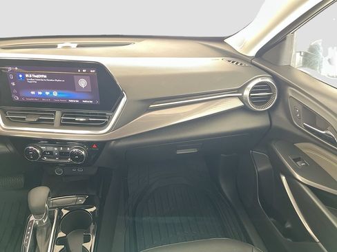Used 2025 Chevrolet Trax ACTIV w/ Sunroof Package FWD image 24