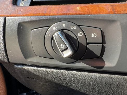 Used 2011 BMW 335i Convertible RWD image 16