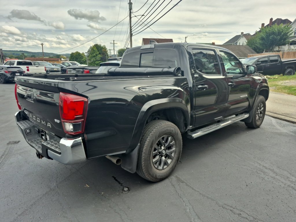 Used 2022 Toyota Tacoma SR5 AWD/4WD image 7