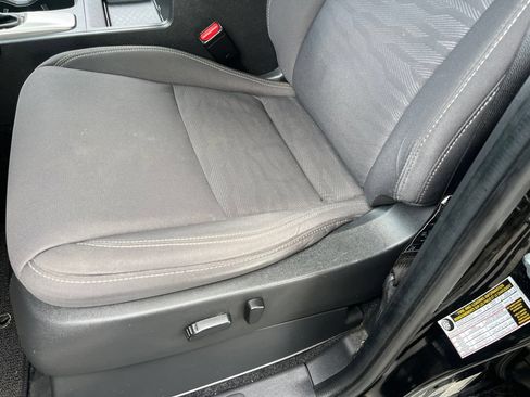 Used 2022 Nissan Frontier SV RWD image 7
