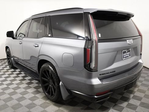Used 2021 Cadillac Escalade Sport w/ Driver Assist Tech Package AWD/4WD image 4