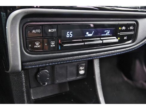 Used 2018 Toyota Corolla SE FWD image 26