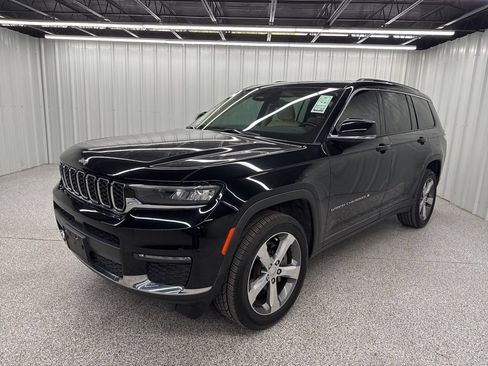 Used 2022 Jeep Grand Cherokee L Limited RWD image 3