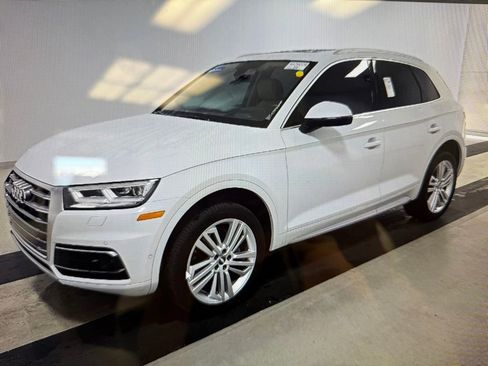 Used 2020 Audi Q5 Prestige AWD/4WD image 1