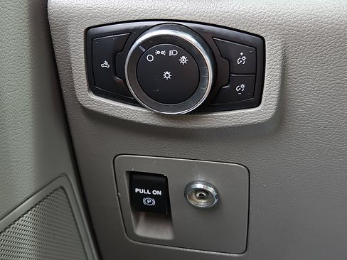 Used 2019 Ford F150 XL RWD image 24