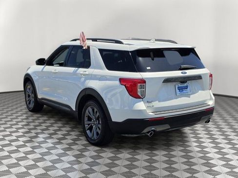 Certified 2023 Ford Explorer XLT w/ Equipment Group 202A RWD image 4