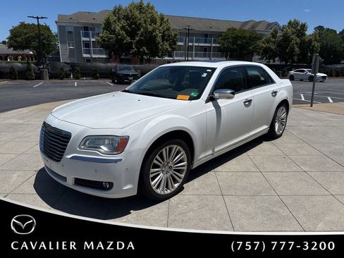 Used 2011 Chrysler 300 C w/ Sound Group RWD image 4