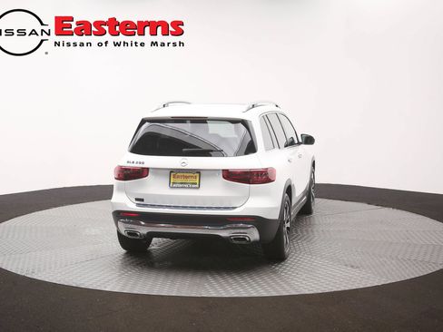 Used 2025 Mercedes-Benz GLB 250 w/ Exclusive Package image 41