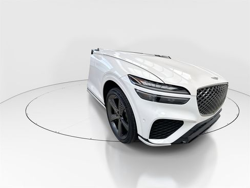 Used 2022 Genesis GV70 3.5T Sport w/ Sport Prestige Package image 9