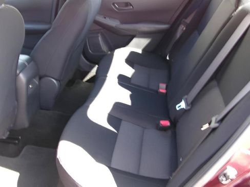 Used 2024 Nissan Sentra SV FWD image 9