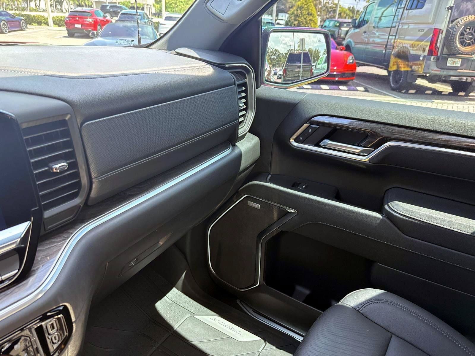 Used 2025 Chevrolet Silverado 1500 LTZ w/ LTZ Premium Package RWD image 27