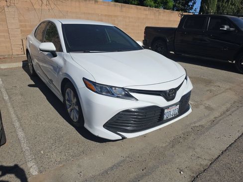 Used 2019 Toyota Camry LE FWD image 1
