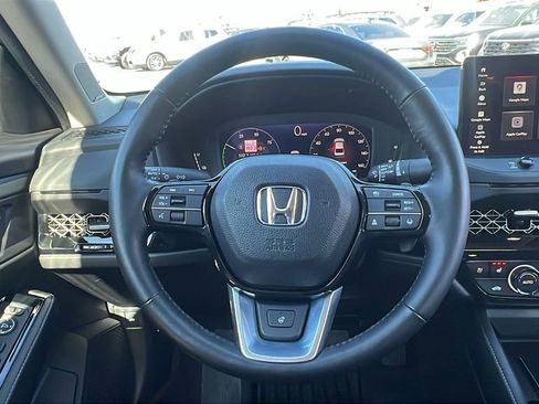 Used 2025 Honda Accord Touring image 21