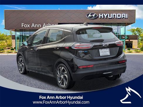 Used 2022 Chevrolet Bolt LT w/ Infotainment Package image 3