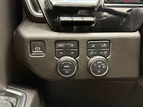 Used 2023 Chevrolet Silverado 1500 High Country w/ Technology Package image 39