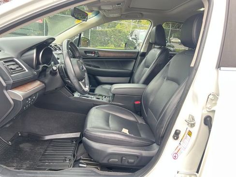 Used 2018 Subaru Outback 2.5i Limited AWD/4WD image 15