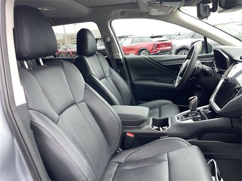 Used 2025 Subaru Outback Touring w/ Popular Package #2 image 18