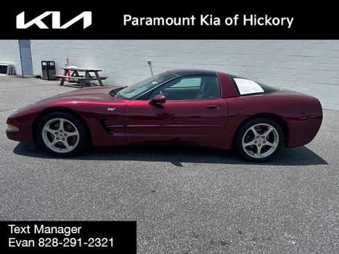 Used 2003 Chevrolet Corvette Coupe w/ Preferred Equipment Group RWD image 4