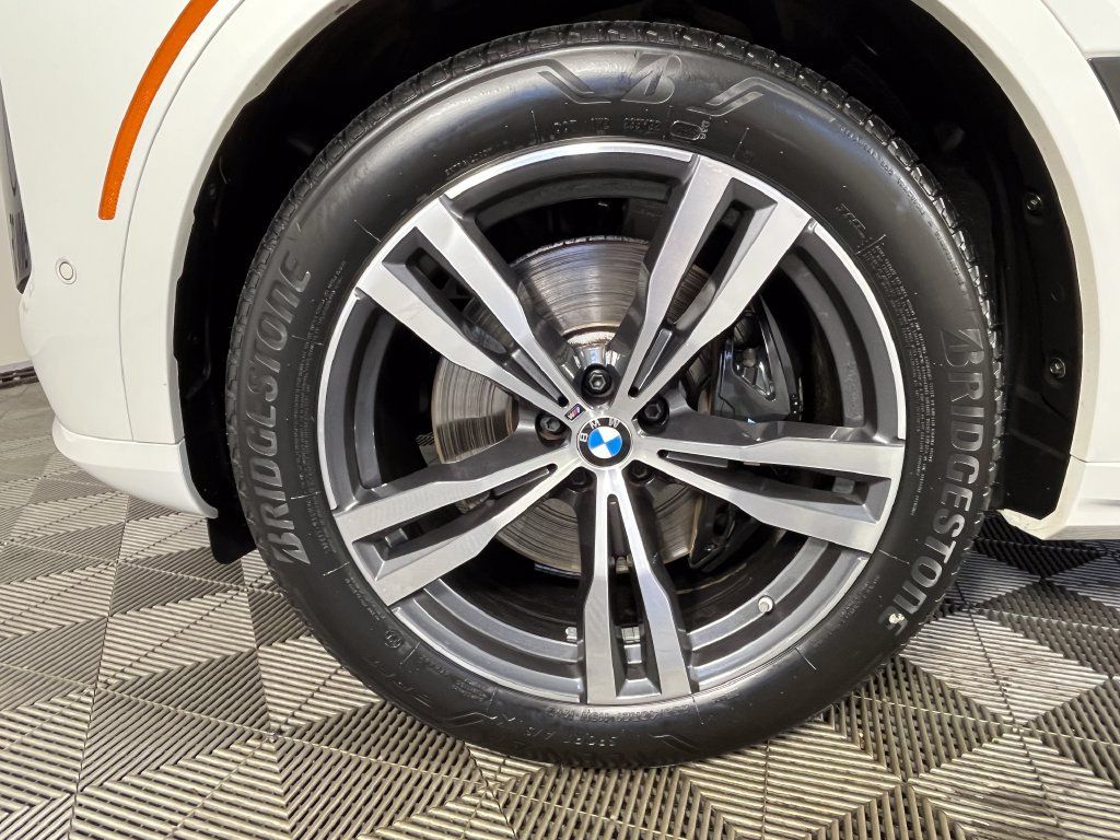 Used 2025 BMW X7 xDrive40i w/ M Sport Package AWD/4WD image 14