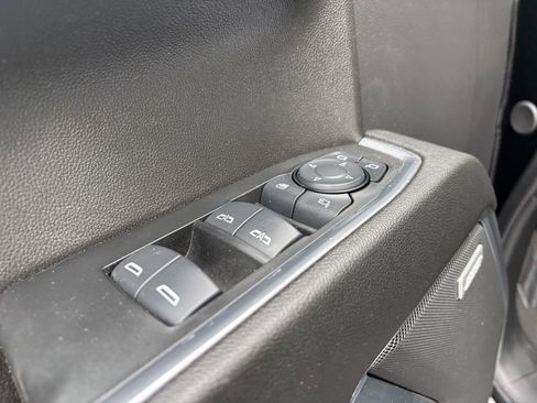 Used 2024 Chevrolet Silverado 1500 LTZ w/ LTZ Convenience Package II AWD/4WD image 23