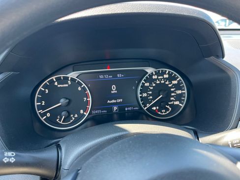 Used 2025 Nissan Altima 2.5 SV FWD image 40