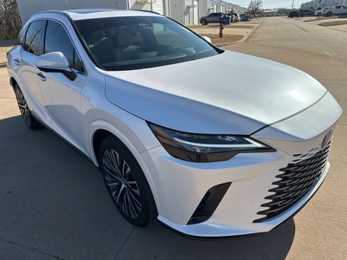 Used 2024 Lexus RX 350 Premium Plus w/ Convenience Package image 4