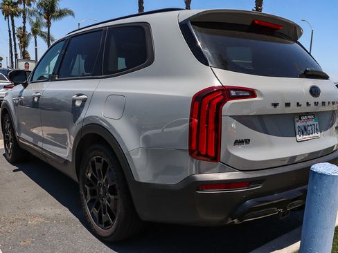 Used 2021 Kia Telluride EX w/ EX Premium Package AWD/4WD image 4