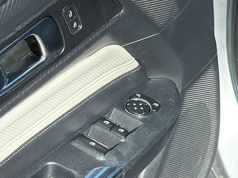 Used 2024 Ford Mustang GT Premium image 9