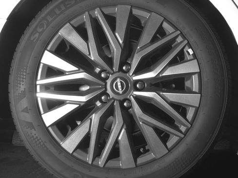 Used 2025 Nissan Altima 2.5 SV FWD image 15