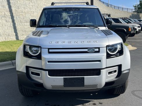 Used 2022 Land Rover Defender 90 S AWD/4WD image 10