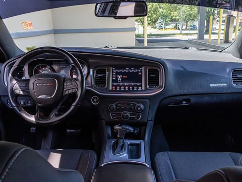 Used 2019 Dodge Charger SXT AWD/4WD image 14