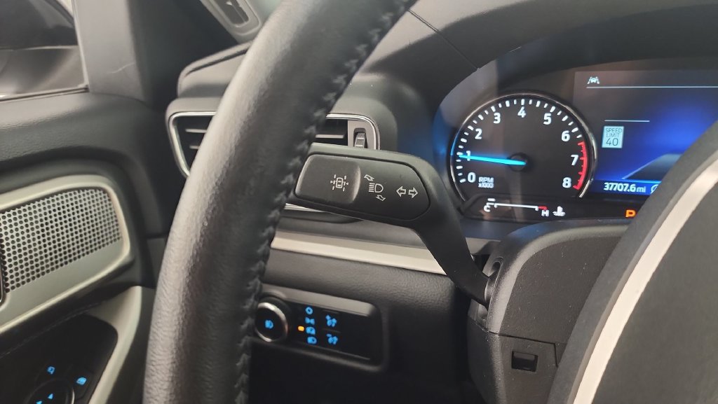 Used 2024 Ford Explorer XLT w/ Equipment Group 202A AWD/4WD image 22