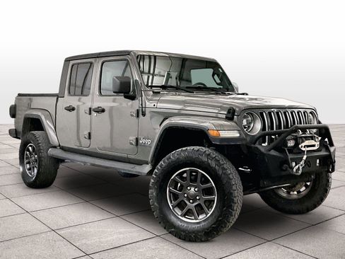Used 2020 Jeep Gladiator Overland w/ LED Lighting Group image 3