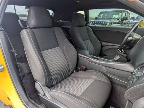 Used 2018 Dodge Challenger SXT RWD image 14