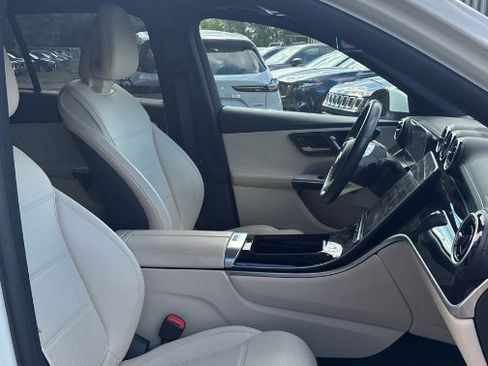 Used 2023 Mercedes-Benz GLC 300 4MATIC image 7