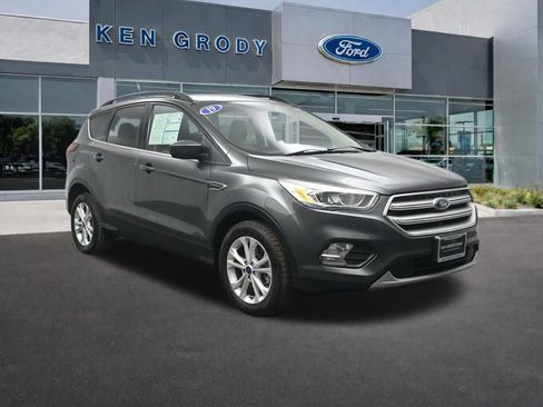 Used 2019 Ford Escape SEL image 1
