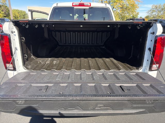 Used 2025 Chevrolet Colorado Trail Boss AWD/4WD image 22