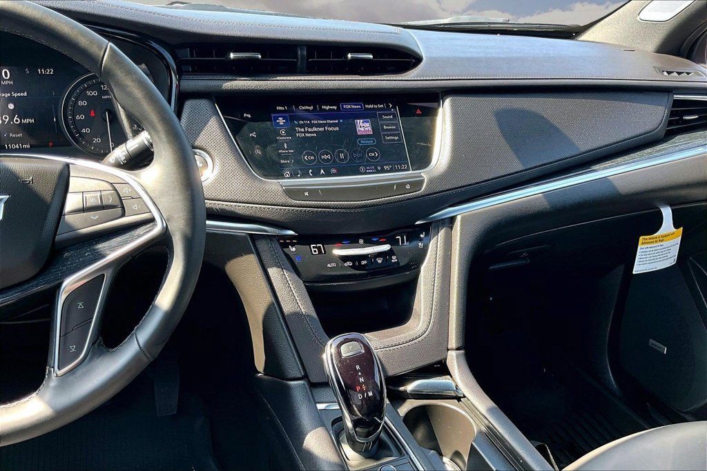 Certified 2026 Cadillac XT5 Premium Luxury w/ Driver Assist Package AWD/4WD image 9